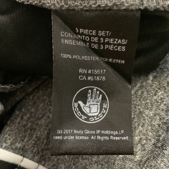 Body Glove toddler boy top. Size 3T - Picture 6 of 7